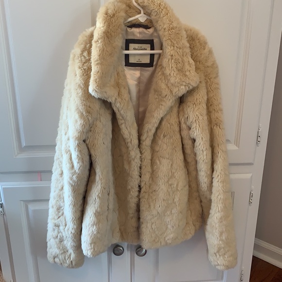 Abercrombie & Fitch Faux Fur Jacket - Picture 3 of 5